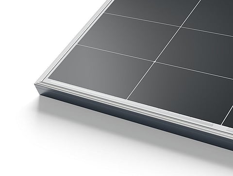 M11 rectangular size wafer module: LONGi's latest rectangular size TaiRay wafer based Hi-MO X6 Max module offers efficiency of up to 23.3% and power up to 630W. (Photo credit: LONGi Solar)
