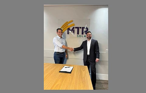 Having signed the MOU, Risen will now deliver 1.4 million 700Wp+ HJT modules for the 1-5 MW distributed solar project. (Photo Credit: Risen)