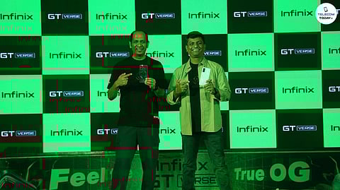 ((Left to Right) - Mr. Kamal Pandey , Product and GTM Head, Infinix India and Mr. Nilay
Shah, Channel Partner, Director Mehta Retails Pvt Ltd.)