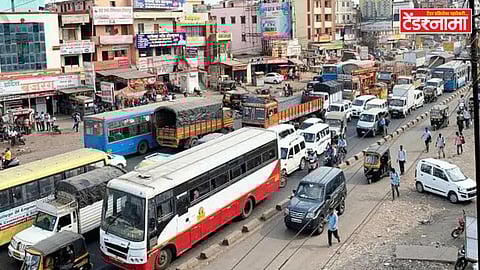 तळेगाव चाकण शिक्रापूर मार्गावरील कोंडी फुटेना