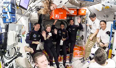 விண்வெளி மையத்தில் பாசிப்பயறு,வெந்தய விதைகள் : பயிராகும் அதிசயம்