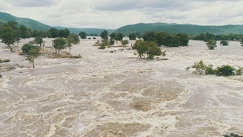 Farmers Slams Kavery Surplus Water into Sea