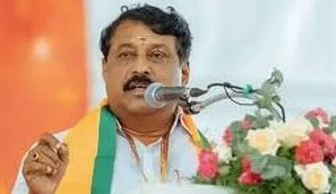 Nainar Nagendran has warned that protests will be held if the darshan fee hike at the Tiruvannamalai temple is not withdrawn.