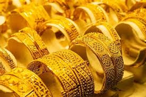 price of gold increased by Rs. 480 per sovereign, one sovereign selling for Rs. 85,600