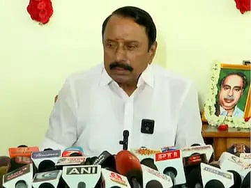 Former Minister Sengottaiyan again accused Edappadi Palaniswami family leading AIADMK Party