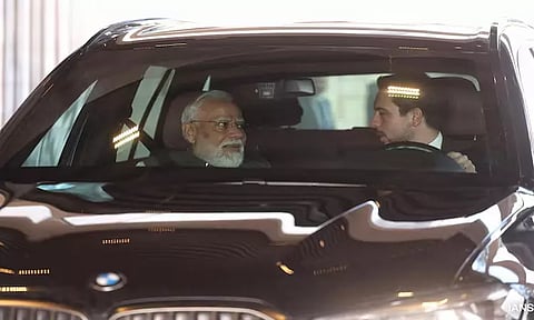 Jordan’s Crown Prince drives PM Narendra Modi to country’s largest museum in special gesture Photo Goes Viral News in Tamil