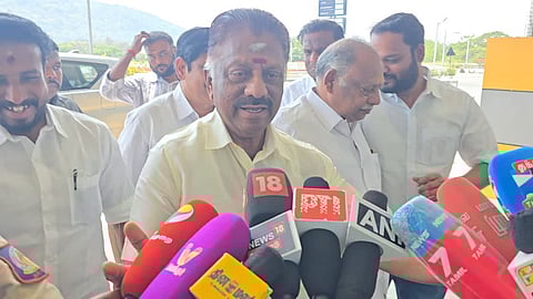 O. Panneerselvam, who is struggling to decide on his political stance, has given an ambiguous answer that there are still 9 days left until the end of the month of Thai