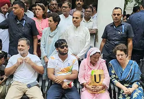Jantar Mantar Controversy: Rahul Gandhi Stages Dharna Outside Delhi Police Station, Demands FIR Registration...