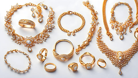 gold prices have been suddenly decreased more than 2000 on today market