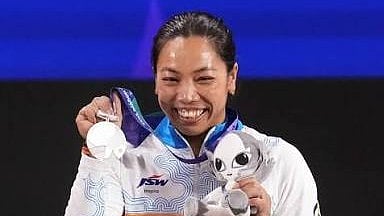 Mirabai Chanu Creates History, Wins Silver Medal in Women's 49kg Weightlifting at Asian Games 2026.
