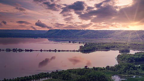 Floods claim 47 lives, destroy hectors of crops in Maharashtra