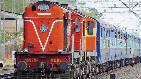 This can happen only in India: Train chain pulling cases surge in Mumbai with passengers avoiding COVID test