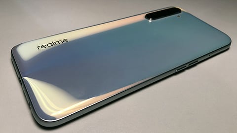 The company has a hybrid model of offline channels, for the products relevant to smartphones