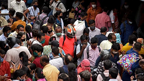 People seen crowding public places despite state has imposed lockdown style curfew (File pic)