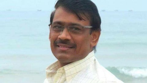 Rajendra Sarag was District Information Officer, Pune