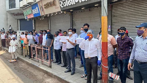 Traders in Pune opposed the decision to shut all non-essential shops till April 30