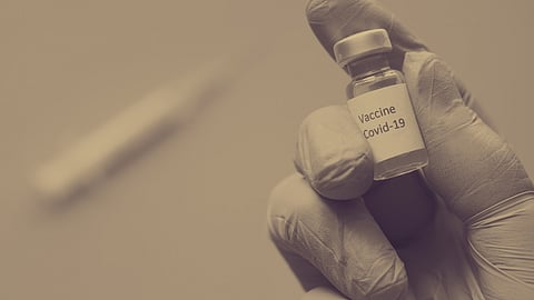 Why is there a controversy on the efficiency of Chinese vaccines?