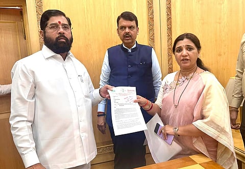 MLA Madhuri Misal, accompanied by Deputy Chief Minister Devendra Fadnavis, met Chief Minister Shinde on Bibvewadi HTHS issue
