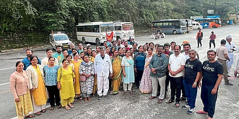 Pune Pilgrims group that is stuck near Badrinath