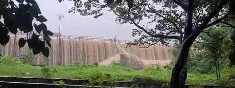 Video grab of overflowing Nana Saheb Peshwa Lake in Katraj