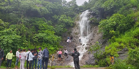 Morning Fog and Waterfalls Make Katraj Ghat a Tourist Magnet