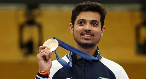 Olympian Swapnil Kusale Vows to Chase Gold Medal, Receives Hero's Welcome in Pune