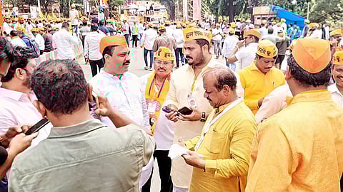 Shiv Sena's Vishal Dhanwade and MNS state secretary Ashish Sable at Peace Rally in Pune