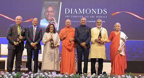 Cyrus Poonawala, Shiv Nadar, Abhay & Rani Bang Receive Santokbaa Humanitarian Award