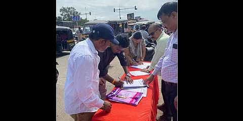 Signature Campaign: Citizens Demand Removal of BRT on Pune-Nagar Highway