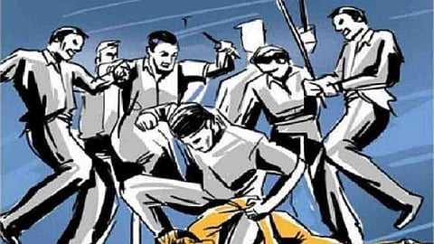 Vishrantwadi Policeman Assualted by Five Men