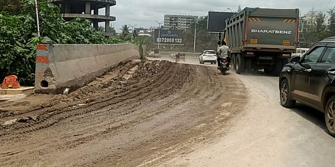 Sinhagad Road Commuters Confront Dust-Driven Health Hazards