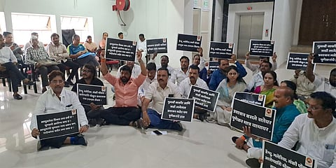 Pune Dengue Outbreak: Shiv Sena UBT Protests, Blames Municipal Neglect