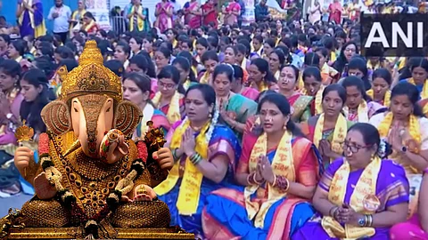 Women recite Atharvashirsha in honor of Lord Ganesha