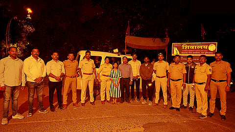 Sharvari Vaijanath Kadam with Lonikand Police team