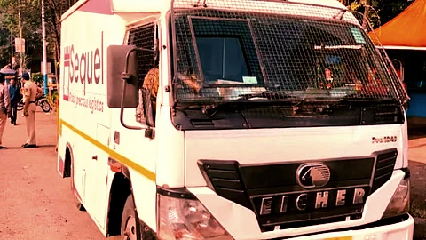 Gold worth ₹128 crore seized from a tempo