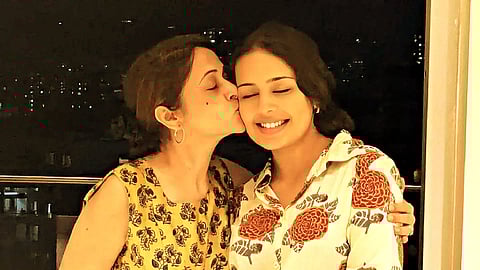 Shivani Rangole Rings in 29th Birthday with Special Tribute from Mrinal Kulkarni