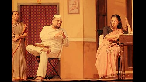 Sharad Ponkshe performing the iconic play Purush