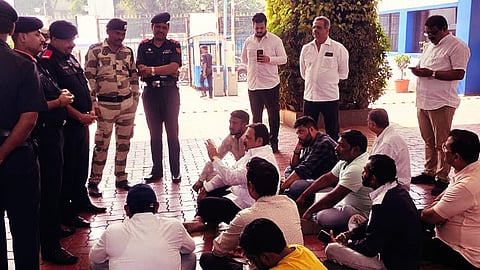 MNS Urges Banks to Implement Marathi Services