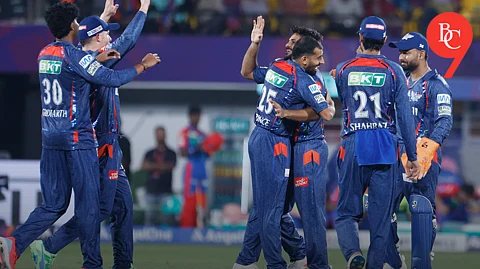 IPL 2025: Lucknow Super Giants Bowlers Shine in Early Clash Against Delhi Capitals