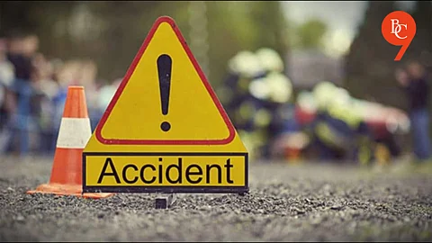 Driver Drags Man on Bonnet for 1 Km in Pune