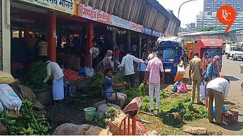 Pune Market Yard Witnesses Multi-Crore Business as Dindis Stock Up for Pilgrimage