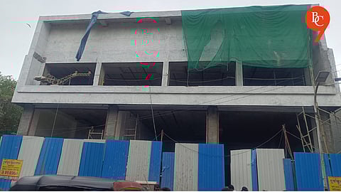 one young worker died on the spot and four others sustained serious injuries in construction site accident.
