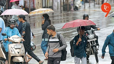 Heavy Rains Batter Pune, Traffic Disrupted as IMD Issues Red Alert for Ghats
