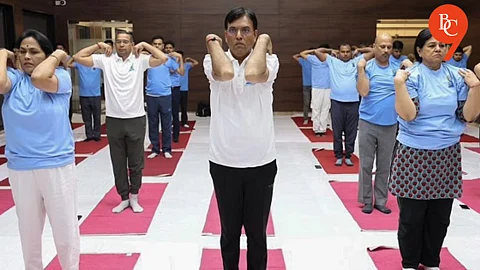 Union Minister Mansukh Mandaviya doing Yoga