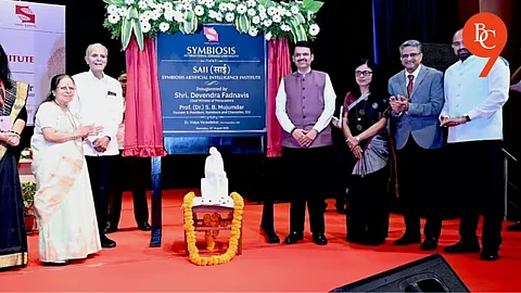 Fadnavis Highlights Role of Technology in Agriculture