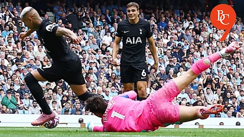Tottenham score the second goal just before halftime