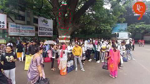 Heavy Rush at Pune’s Swargate Bus Stand as Ganeshotsav Begins
