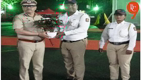 Traffic Police Officers Honoured for Saving Bus Driver’s Life in Pune