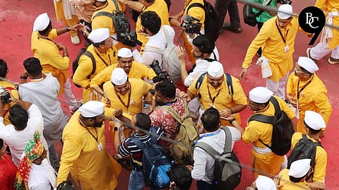 Pune Reporters Assaulted During Ganesh Visarjan Procession