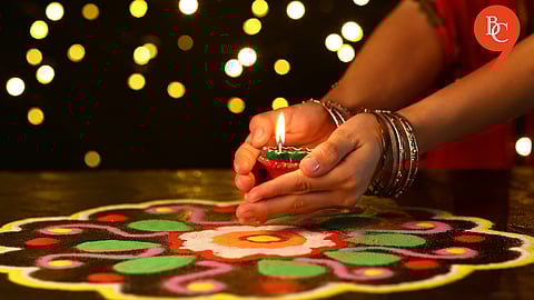 Diwali 2025 Date Confusion: Is It October 20 or 21? Final Dates for Deepawali Explained